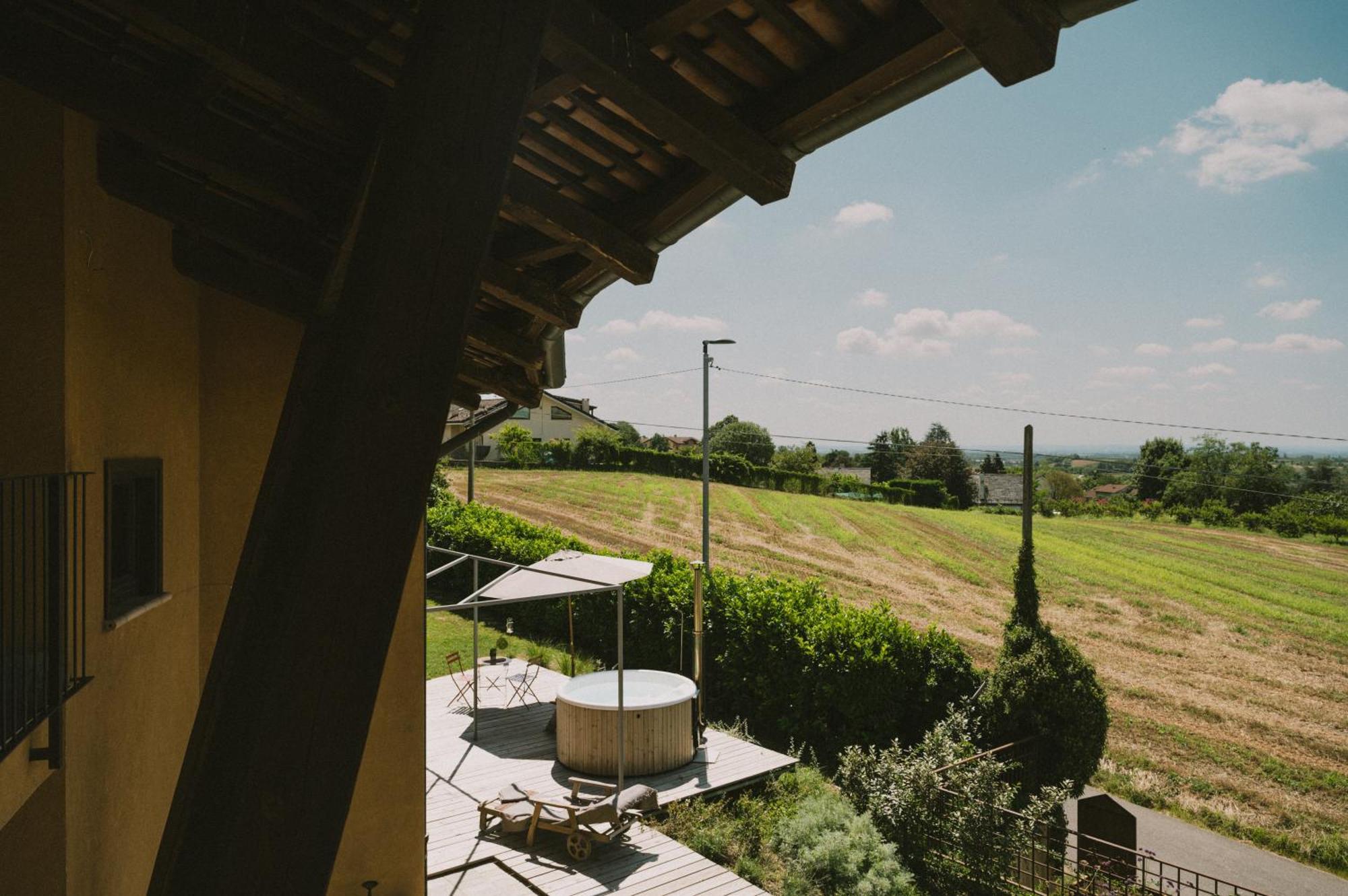 Bed and breakfast Casa Kiko Pecetto Extérieur photo