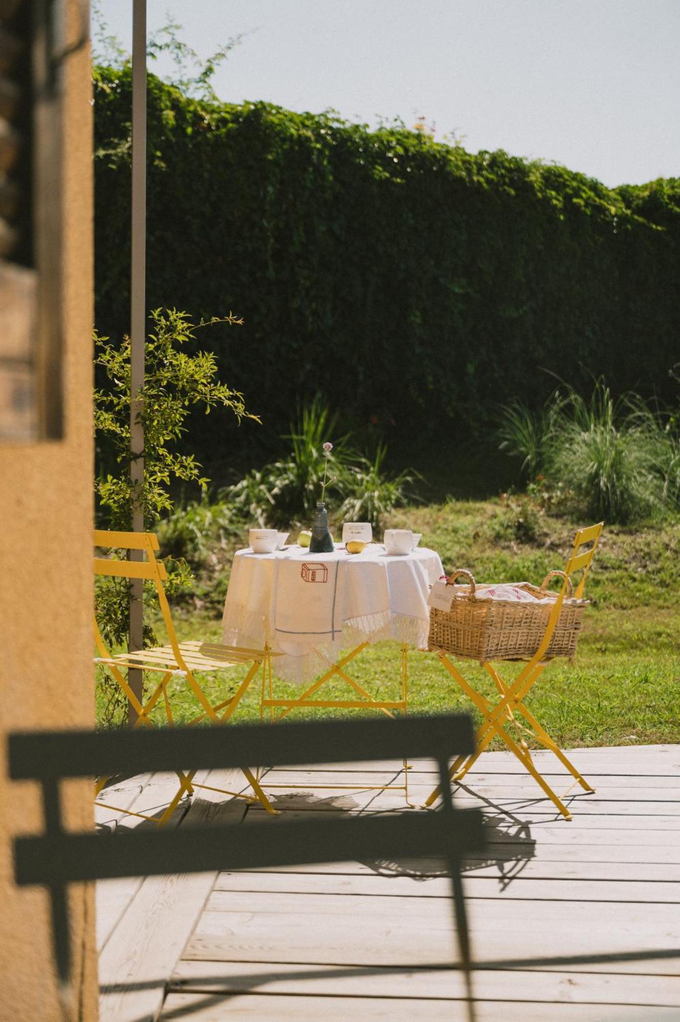 Bed and breakfast Casa Kiko Pecetto Extérieur photo